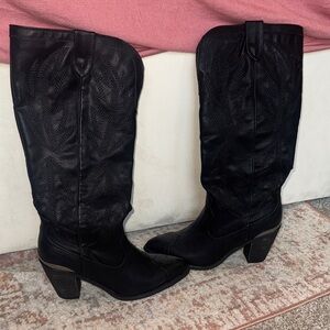 Black Western-Style Women's Boots
